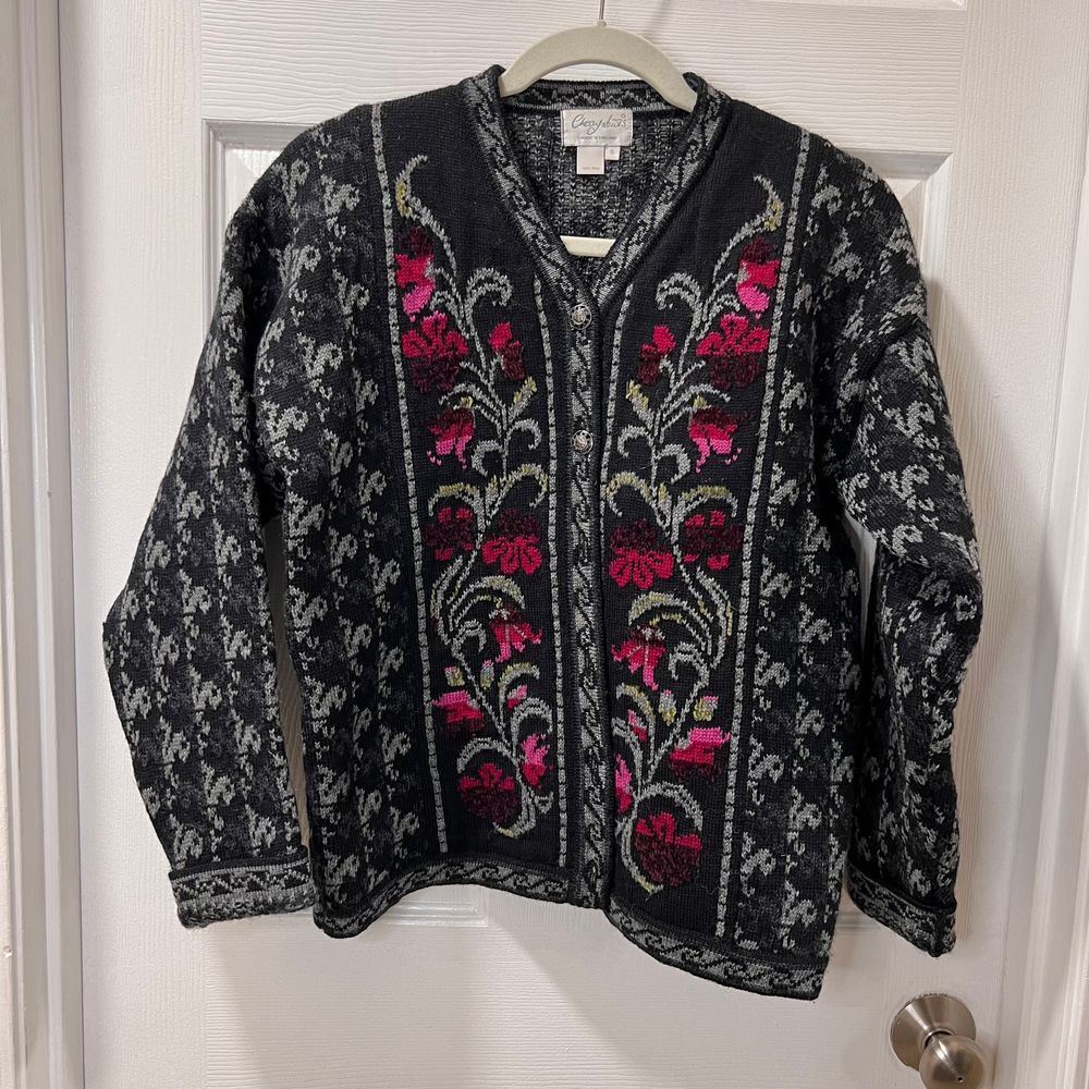 VTG Chessy Lewis Floral Button Up Knit 100% wool Cardigan‎ Sweater woman's Small